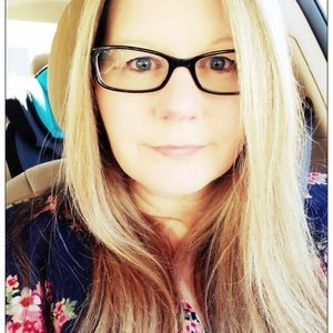 Meet your Posher, Debbie